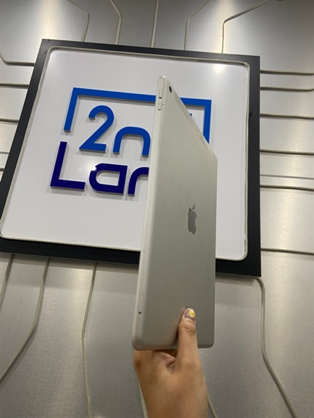iPad Gen 8 - 4G - J/A - 32GB - Pin 84% - Màu xám - Ngoại hình: 98% - Body 1