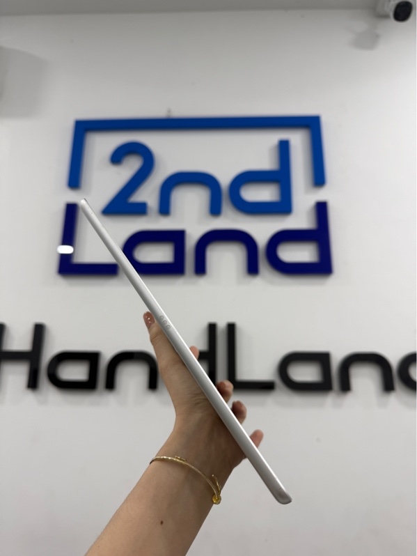 iPad Gen 8 - J/A - IOS 17.2 - 4G - 32GB - Màu bạc - Pin 85% - Ngoại hình 97% - Trầy chấm bi, hồng nhẹ - Body