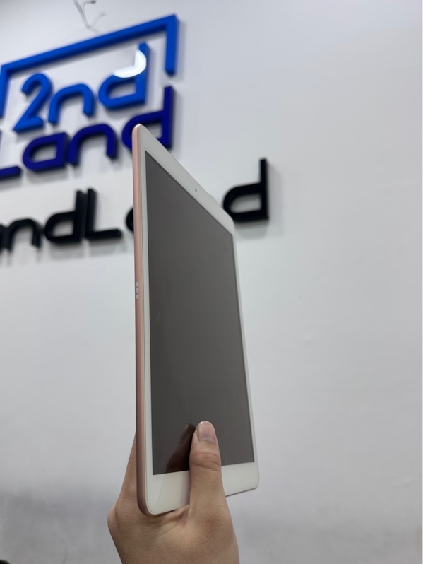 iPad Gen 8 WiFi - ZA/A - 32GB - IOS 18.7.8 - Pin 100% Thay new - Màu Gold - Ngoại hình 97% - Màn ám phản quang - Body