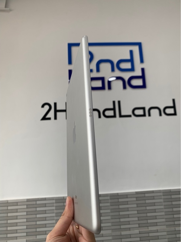 iPad Gen 8 - ZA/A - 32GB - Wifi - Màu bạc - Pin 84% chu kì sạc 631 lần - Ngoại hình: 97% - Màn tối viền + phản quan + lưu ảnh + ám hồng nặng - Body