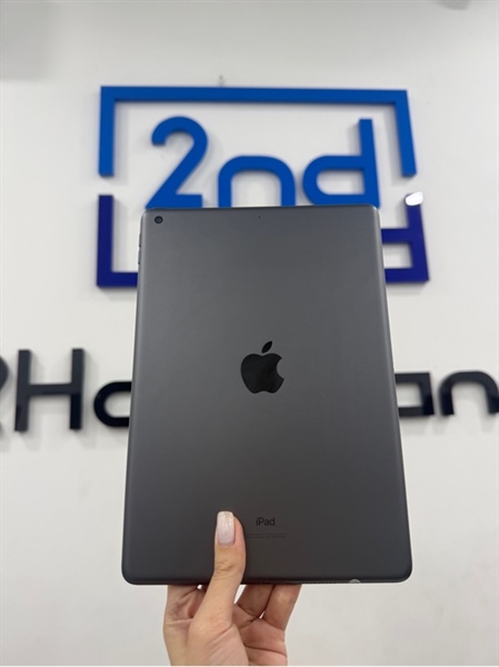 iPad Gen 8 - ZP/A - IOS 17.6.1 - Wifi - 128GB - Màu xam - Pin 96% - Ngoại hình 98% - Màn phản quang , vàng viền - Body