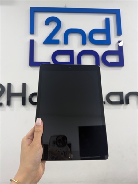 iPad Gen 8 - ZP/A - IOS 17.6.1 - Wifi - 128GB - Màu xam - Pin 96% - Ngoại hình 98% - Màn phản quang , vàng viền - Body 2
