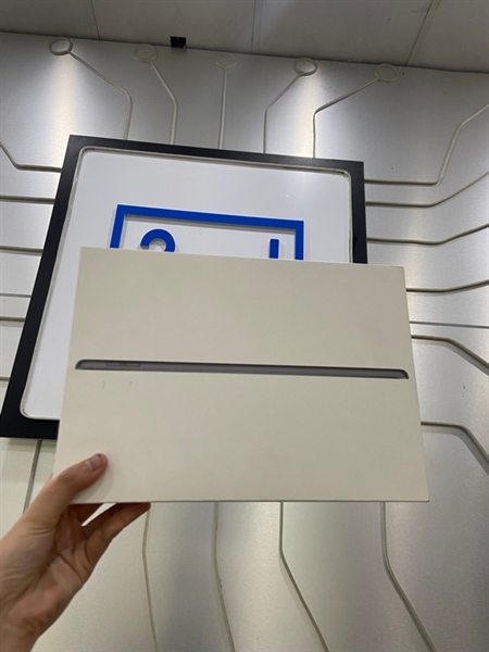 iPad Gen 9 - 10.2 inch 2022 - ZA/A - 64GB - Bản Wifi - Pin 91% ( chu kì 72 lần ) - Màu xám - Ngoại hình: 97% - màn phản quang vừa - FullBox