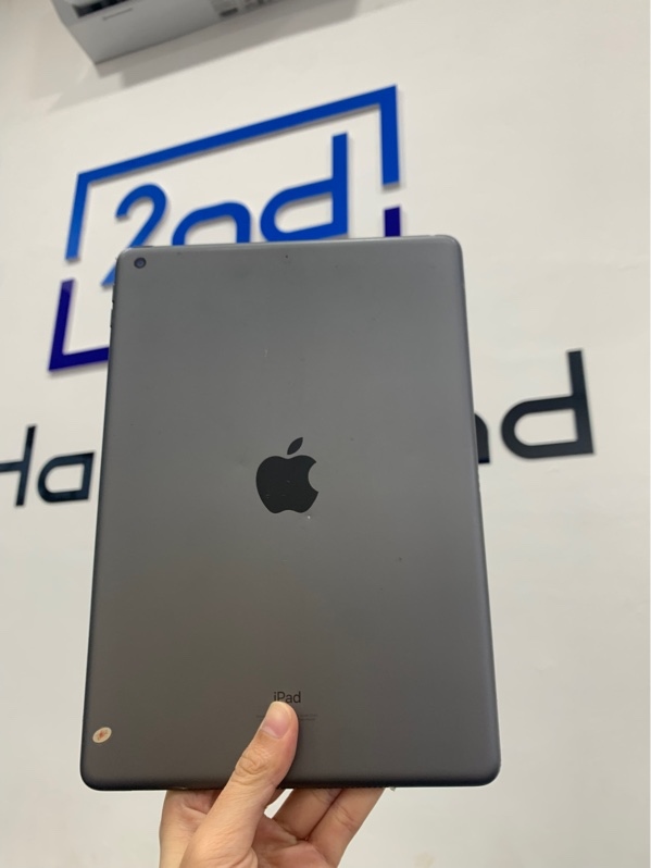 iPad Gen 9 10.2 inch - LL/A - 64GB - Wifi - Màu xám - Pin 86% chu kì sạc 213 - Ngoại hình: 97% - Màn hở sáng nhiều - Body