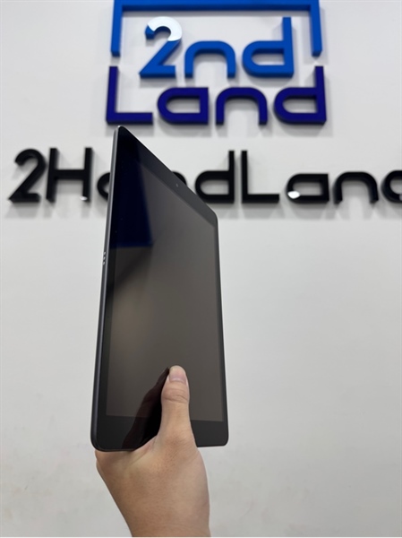 iPad Gen 9 (2021) 10.2inch Wifi - ZA/A - 64GB - IOS 26.2.1 - Pin 87% - Màu xám - Ngoại hình 97% - Cong Sườn , màn một đốm phản quang nhỏ - Body 2