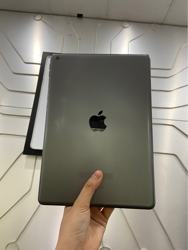 iPad Gen 9 2021 - Bản Wifi - ZA/A - 64GB - Pin 83% - Màu đen - Ngoại hình: 97% - Màn ám hồng, hở sáng, xước đường dài giữa màn - Body