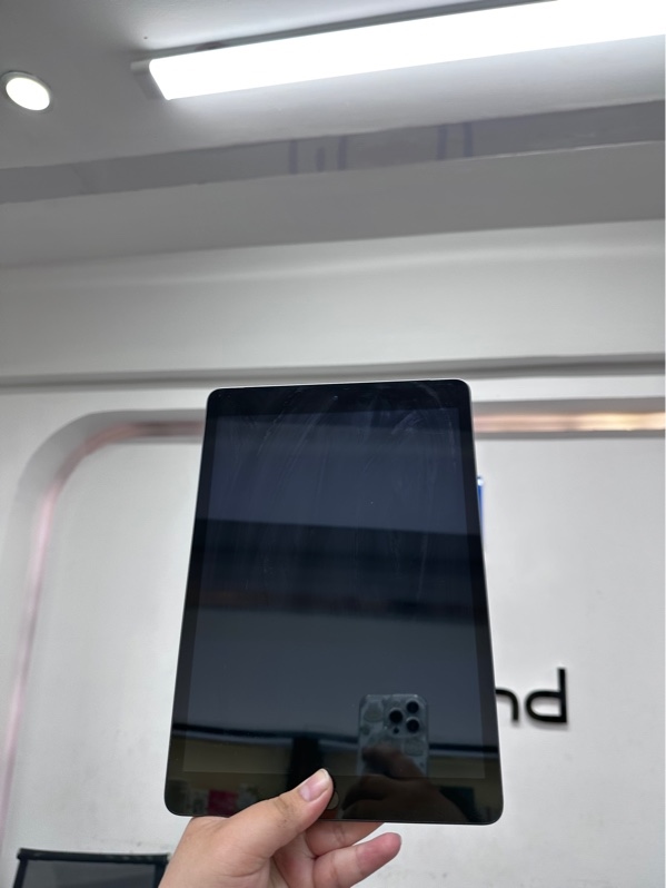 iPad Gen 9 - 4G - LL/A - IOS 18.6.2 - 64GB - Màu xám - Pin 100% - Ngoại hình 97% - Body