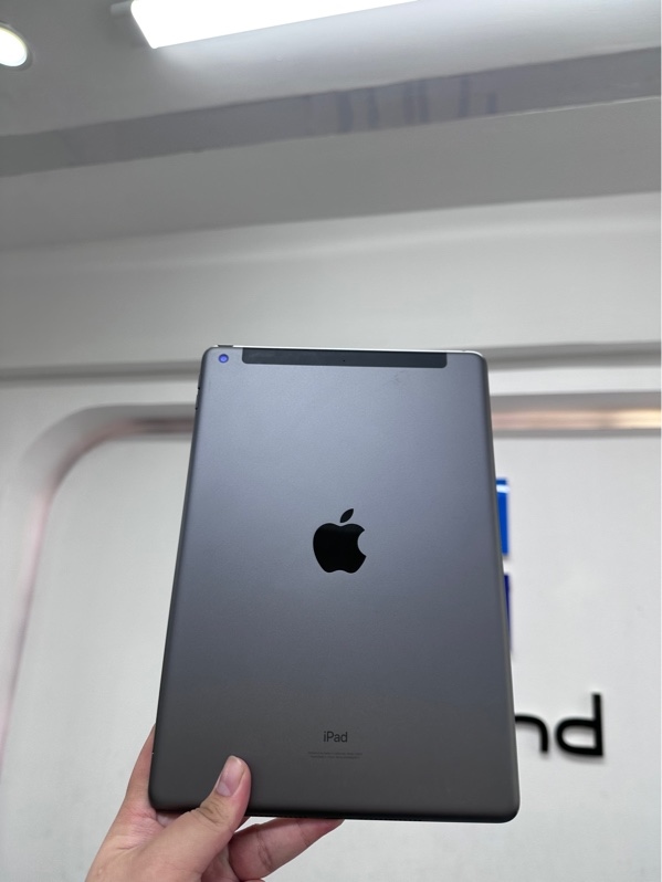 iPad Gen 9 - 4G - LL/A - IOS 26.3.1 - 64GB - Màu đen - Pin 100% - Ngoại hình 97% - Màn ám hồng - Body