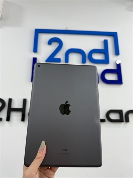 iPad gen 9 - LL/A - IOS 18.2 - Wifi - 64GB - Màu bạc - Pin 91% - Ngoại hình 97% - Màn thay , cấn xước viền - Kèm sạc