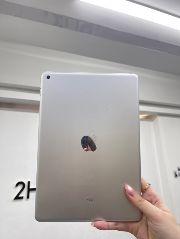 iPad Gen 9 - Wi-Fi - KH/A - iOS 26.6 - 64GB - Màu bạc - Pin 88% chu kỳ sạc 66 - Ngoại hình 97.5% - Body