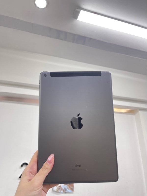 iPad Gen 9 - Wi-Fi - KH/A - iOS 26.6 - 64GB - Màu xám - Pin 86% chu kỳ sạc 194 - Ngoại hình 98% - Body