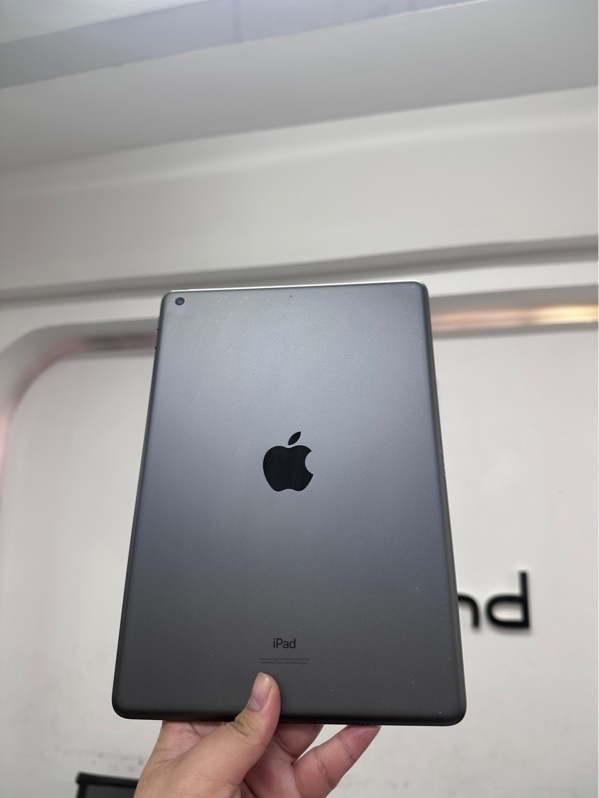 iPad gen 9 - Wifi - ZA/A - IOS 17.6.1 - 64gb - Màu xám - Pin 88% - Ngoại hình 97.5% - Bụi trong màn, cấn nhẹ góc - Body