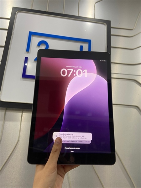 Ipad Gen 9 - ZA/A - 64 GB - IOS 18.5 - Pin 96% - Màu xám - Ngoại hình 98.5% - Body 2