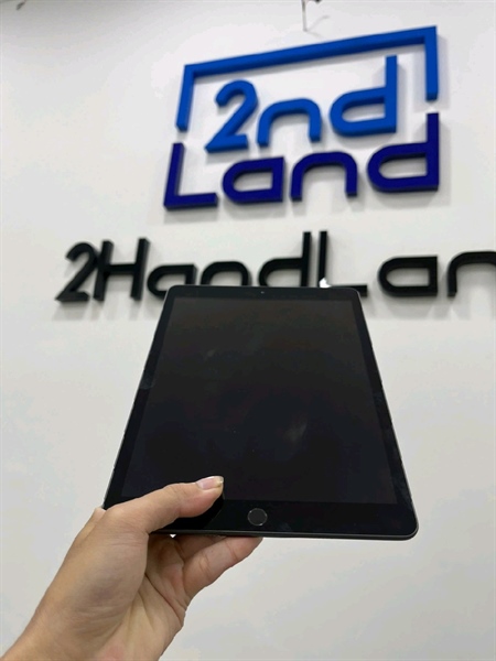 iPad Gen 9 - ZA/A - 64GB - IOS 26.0 - Bản wifi - Pin 88% - Màu đen - Ngoại hình 97% - Màn cấn mẻ góc nhẹ - Body 2