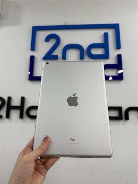 iPad gen 9 - ZA/A - IOS 26.2 - Wifi - 256gb - Màu bạc - Pin 94% - Ngoại hình 97% - Máy trầy xước , cấn , màn ám hồng , hở sáng , mất touchid - Body