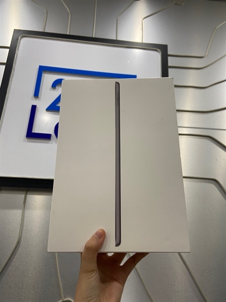 iPad Gen 9 - ZP/A - 64GB - Bản Wifi - IOS 18.4 - Pin 99% - Màu xám - Ngoại hình: 97.5% - Kèm Box