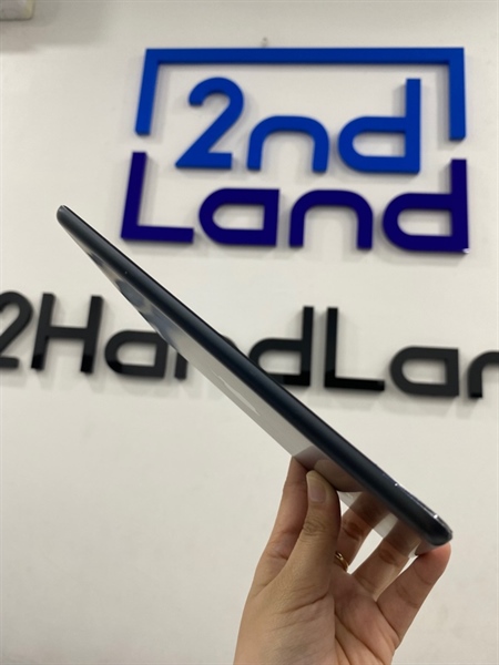 iPad mini 1 - P/A - IOS 9.3.5 - 3G - 64GB - Màu đen - Pin 87% - Ngoại hình 97% - Màn ám hồng , phản quang , hở sáng nhẹ , cấn góc , trầy xước - Kèm sạc 2