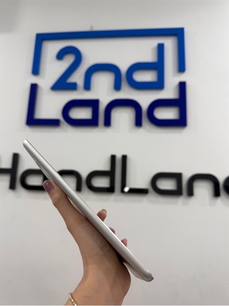 iPad Mini 2 - LL/A - IOS 12.5.7 - 3G - 32gb - Màu bạc - Pin 82% - Ngoại hình 98% - Màn hồng nhẹ - Body 1