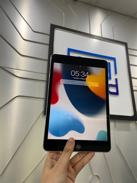 iPad Mini 4 - 2J/A - 16GB - Bản 4G - Pin 74% - Màu xám - Ngoại hình: 97% - Lỗi model máy không khớp, sườn cấn, màn xước - Body 2