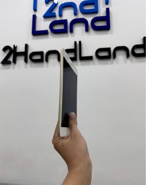 iPad Mini 4 - 4G - 2J/A - 16GB - IOS 15.8.2 - Pin 50% - Màu gold - Ngoại hình 97% - Màn ám bầm sườn hơi cong - Body ( SẢN PHẨM KHÔNG BẢO HÀNH ) 2