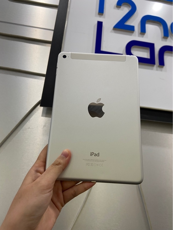 iPad Mini 4 4G - J/A - IOS 15.8.3 - 128GB - Pin 100% thay new - Màu bạc - Ngoại hình: 97% - Ép kính, ám xanh viền, dùng lag - Body