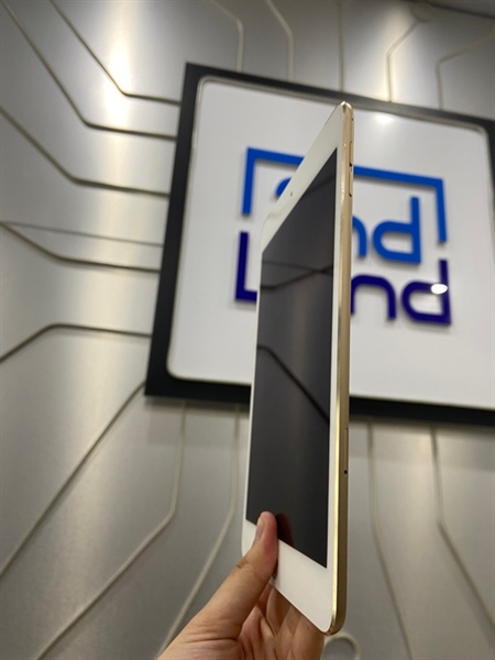 iPad Mini 4 - J/A - 16 GB - Bản 4G - IOS 15.8.3 - Pin 100% thay new - Màu vàng gold - Ngoại hình 97% - Body 1