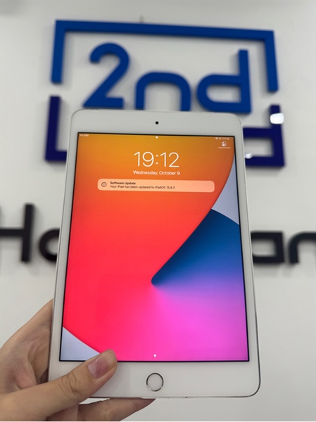 iPad mini 4 - J/A - IOS 14.6 - 4G - 128GB - Màu bạc - Pin 90% - Ngoại hình 98% - Kèm sạc