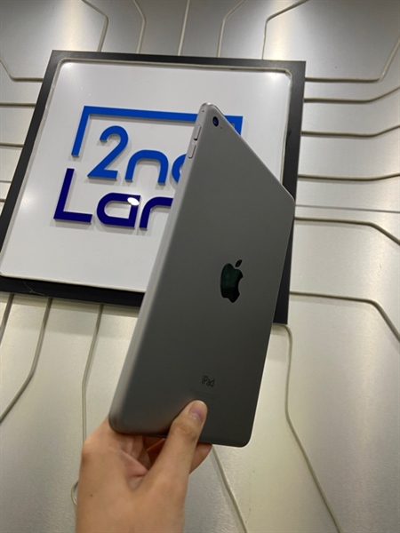 iPad Mini 4 - LL/A - 32GB - Bản Wifi - Pin 97% - Màu xám - Ngoại hình: 97% - Màn trầy, 1 chấm phản quang, bypass - Body 1
