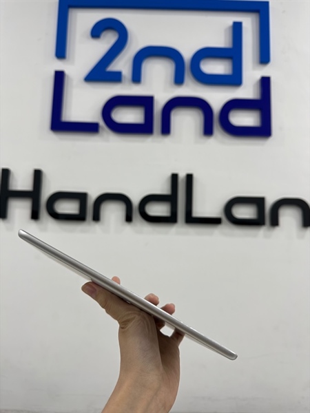 iPad mini 4 - LL/A - IOS 15.8.3 - Wifi - 128GB - Màu xám - Pin 100% - Ngoại hình 97% - Màn phản quang nhẹ, ép kính , mất miếng che bên hông - Body 1