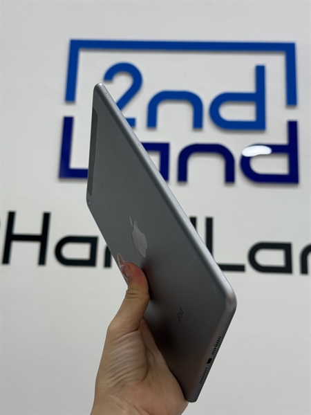 iPad mini 4 - LTE - J/A - 4G - 16 GB - Pin 100 đã thay - Ngoại hình 97% - Màu xám - Trầy cấn sườn nhẹ 2