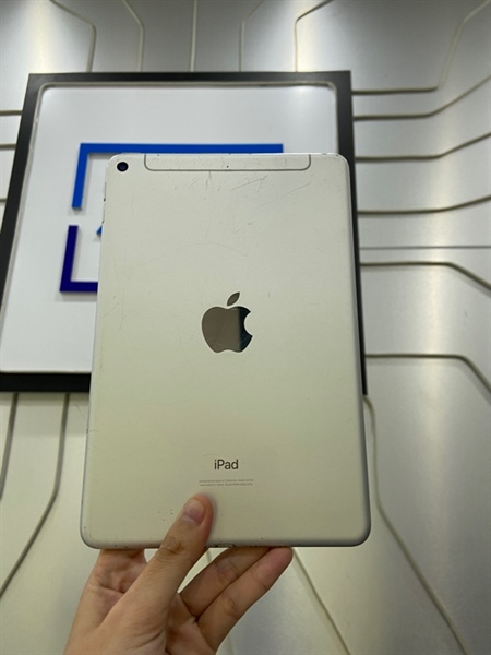 iPad Mini 5 - 2J/A - 64GB - Bản 4G - Pin 80% - Màu bạc - Ngoại hình: 96% trầy cấn - Màn ám hồng viền - Body