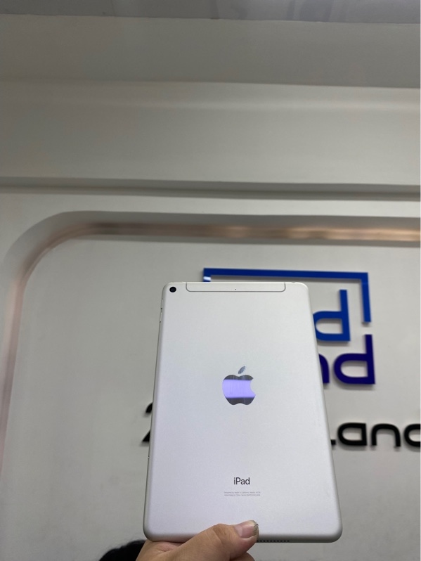 iPad mini 5 - 4G - LL/A - IOS 26.2 - 256gb - Màu bạc - Pin 84% - Ngoại hình 98% - Màn ám hồng - Body