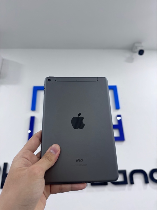 iPad mini 5 - LL/A - 64GB - Bản 4G - ios 26.0.1 - Màu xám - Pin 96% - Ngoại hình 97% - Viền trầy cấn, màn trầy - Body