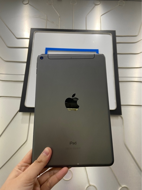 iPad Mini 5 - LL/A - 64GB - Bản 4G - IOS 26.2 - Pin 87% - Màu đen - Ngoại hình: 97% - Màn trầy cấn vỏ - Body