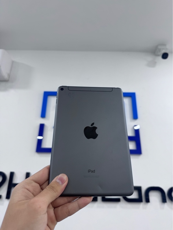 iPad mini 5 - LL/A - 64GB - Bản 4G - ios 26.5 - Màu xám - Pin 93% - Ngoại hình 97% - Viền trầy cấn, màn trầy - Body