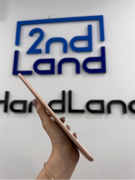 iPad Mini 5 - ZP/A - IOS 18.6.2 - Wifi - 256GB - Màu hồng - Pin 100% - Ngoại hình 97% - Màn thay ám hồng , lưng trầy , cấn góc - Body 1