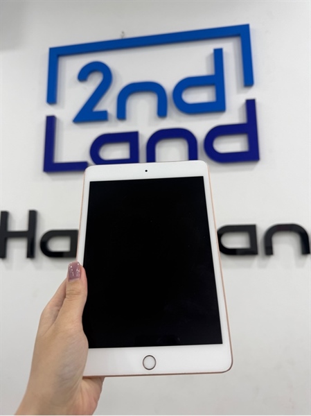 iPad Mini 5 - ZP/A - IOS 18.6.2 - Wifi - 256GB - Màu hồng - Pin 100% - Ngoại hình 97% - Màn thay ám hồng , lưng trầy , cấn góc - Body 2
