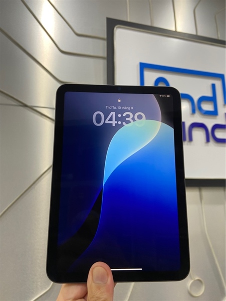 iPad Mini Gen 6 - LL/A - 64GB - Bản Wifi - Pin 81% - Màu xám - Ngoại hình: 98% - Màn ép kính - Body 2