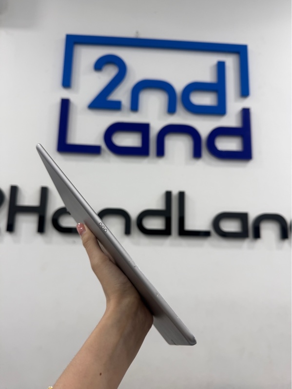 iPad Pro 10.5 2017 - B/A - IOS 17.7.1 - Wifi - 64GB - Màu bạc - Pin 87% - Ngoại hình 96.5% - Màn bể , màn hồng , màn trầy , máy trầy nhiều , tróc sơn , máy cấn - Không phụ kiện