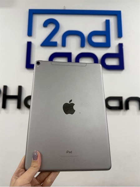 iPad pro 10.5 icnh - NF/A - IOS 17.7.8 - 4G - 64GB - Màu xám - Pin 92% - Ngoại hình 97% - Màn ám hồng , cấn góc - Kèm sạc