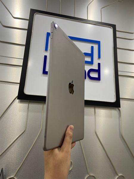 iPad Pro 10.5 inch - J/A - 64GB - IOS 17.7.2 - Bản 4G - Pin 87% - Màu xám - Ngoại hình: 97% - Body 1