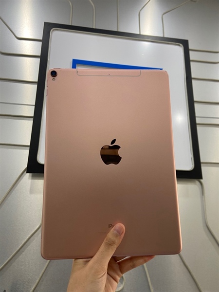 iPad Pro 10.5 inch - J/A - 64GB - IOS 17.7.2 - Bản 4G - Pin 94% - Màu hồng - Ngoại hình: 97% - Màn ám hồng nhẹ - Body