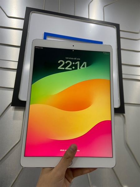 iPad Pro 10.5 inch - J/A - 64GB - IOS 17.7.2 - Bản 4G - Pin 95% - Màu bạc - Ngoại hình: 97% - Body 2