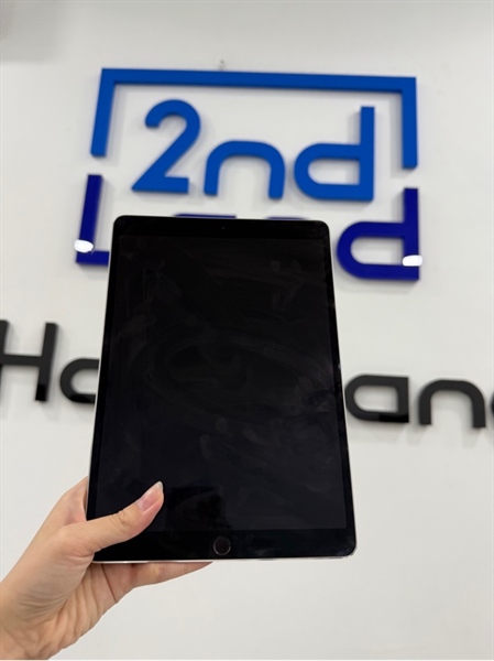 iPad pro 10.5 inch - J/A - IOS 15.3.1 - 4G - 64GB - Màu xám - Pin 86% - Ngoại hình 98% - Kèm sạc 2