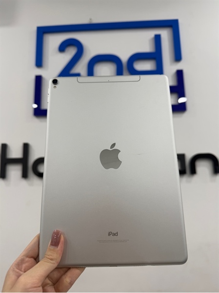 iPad Pro 10.5 inch - J/A - IOS 17.1.1 - Bản 4G - 64GB - Màu bạc - Pin 91% - Ngoại hình 97% - Màn ám hồng , cấn viền dưới - Kèm sạc