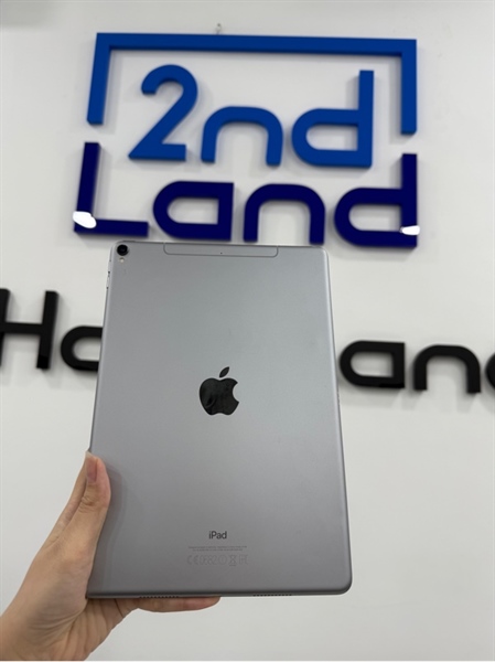 iPad pro 10.5 inch - NF/A - IOS 15.6.1 - 4G - 64GB - Màu xám - Pin 87% - Ngoại hình 98% - Kèm sạc