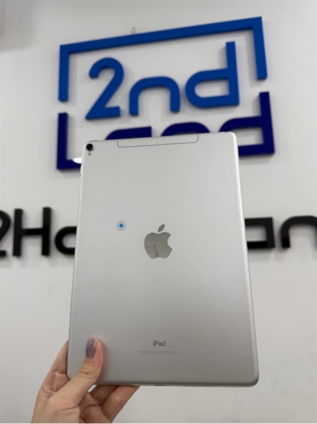 iPad pro 10.5 - J/A - IOS 17.7.2 - Bản 4G - 64GB - Màu bạc - Pin 91% - Ngoại hình 98% - Kèm sạc