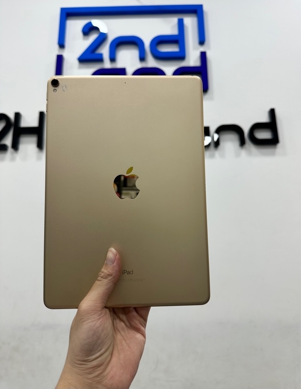 iPad Pro 10.5inch Wifi - 2J/A - 64GB - IOS 17.7 - Pin 97.5% - Màu vàng đồng - Ngoại hình 97% - Body
