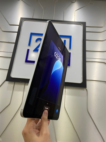 iPad Pro 11 inch 2018 - J/A - 64GB - IOS 18.7.1 - Bản 4G - Máy trả bảo hành - Pin 92% - Màu bạc - Ngoại hình: 97% - Body 3