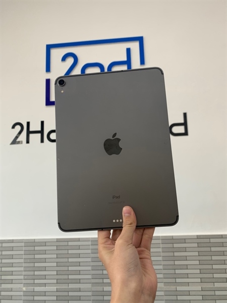 iPad Pro 11 inch 2018 - ZP/A - 64GB - 4G - Màu bạc - Pin 78% - Ngoại hình: 97% - Trầy sườn, màn phản quang 1 điểm chết - Body